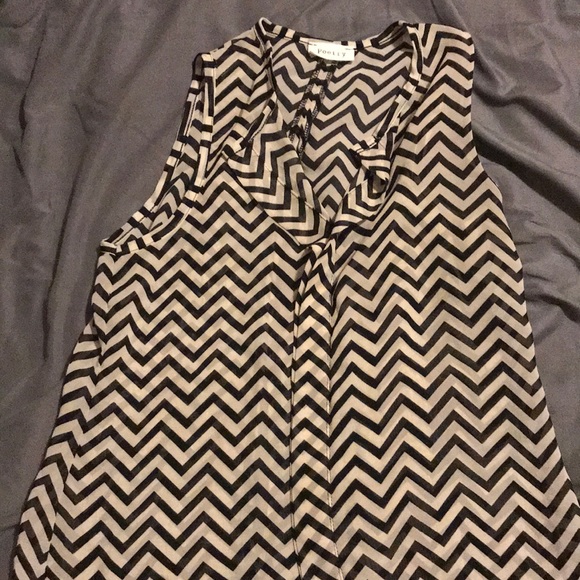 Tops - Cute chevron top